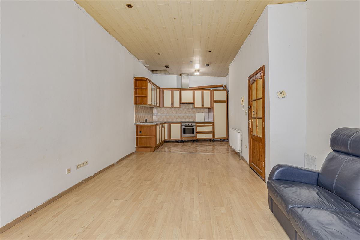 Huis te koop ingedeeld in 3 studio's te 2060 Antwerpen