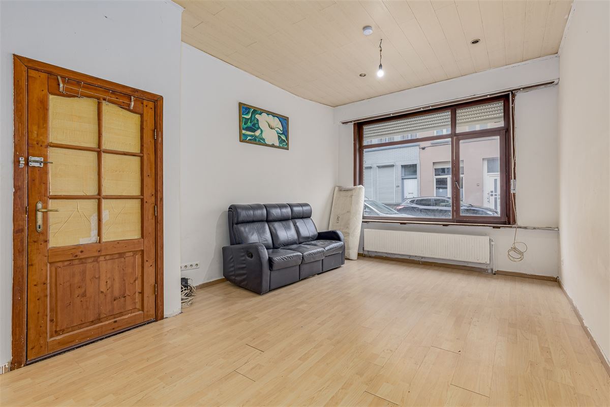 Huis te koop ingedeeld in 3 studio's te 2060 Antwerpen