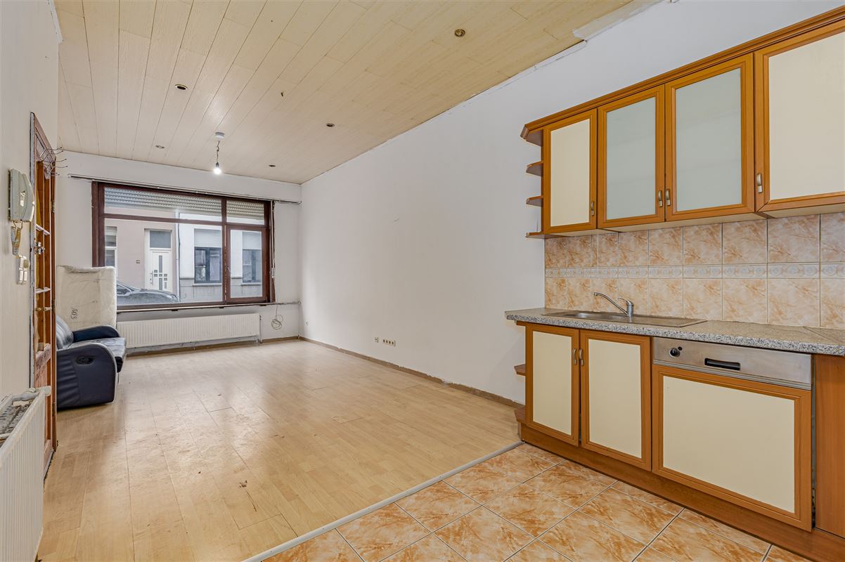 Huis te koop ingedeeld in 3 studio's te 2060 Antwerpen