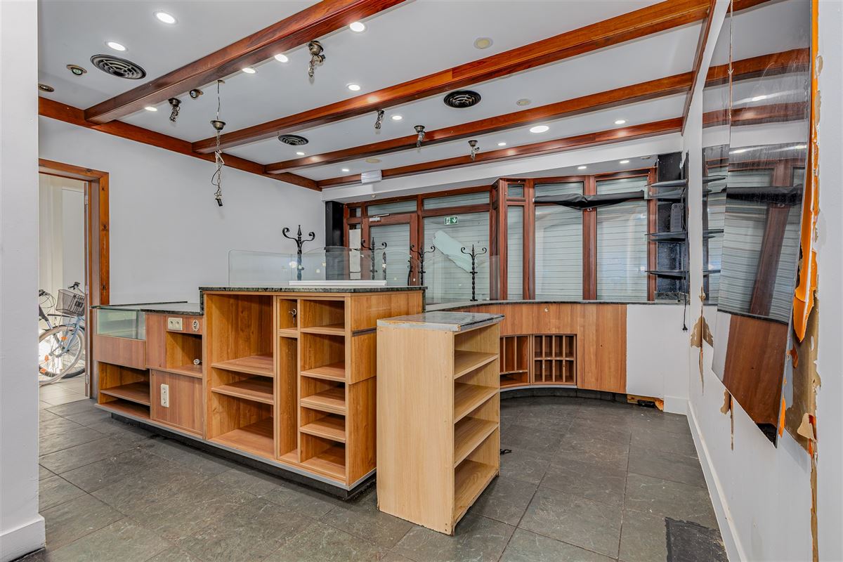 Handelsgelijkvloersca 180 m² met tuin van 70 m²