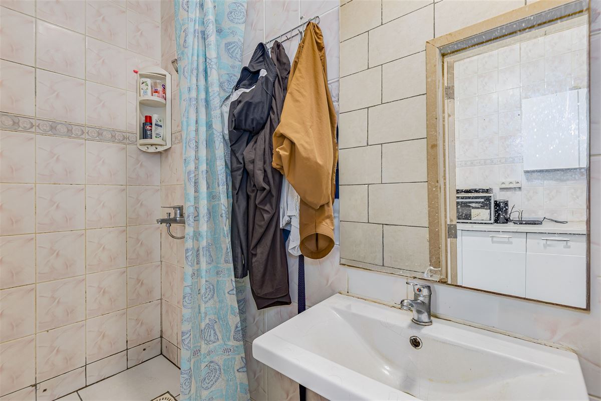 Huis te koop ingedeeld in 3 studio's te 2060 Antwerpen