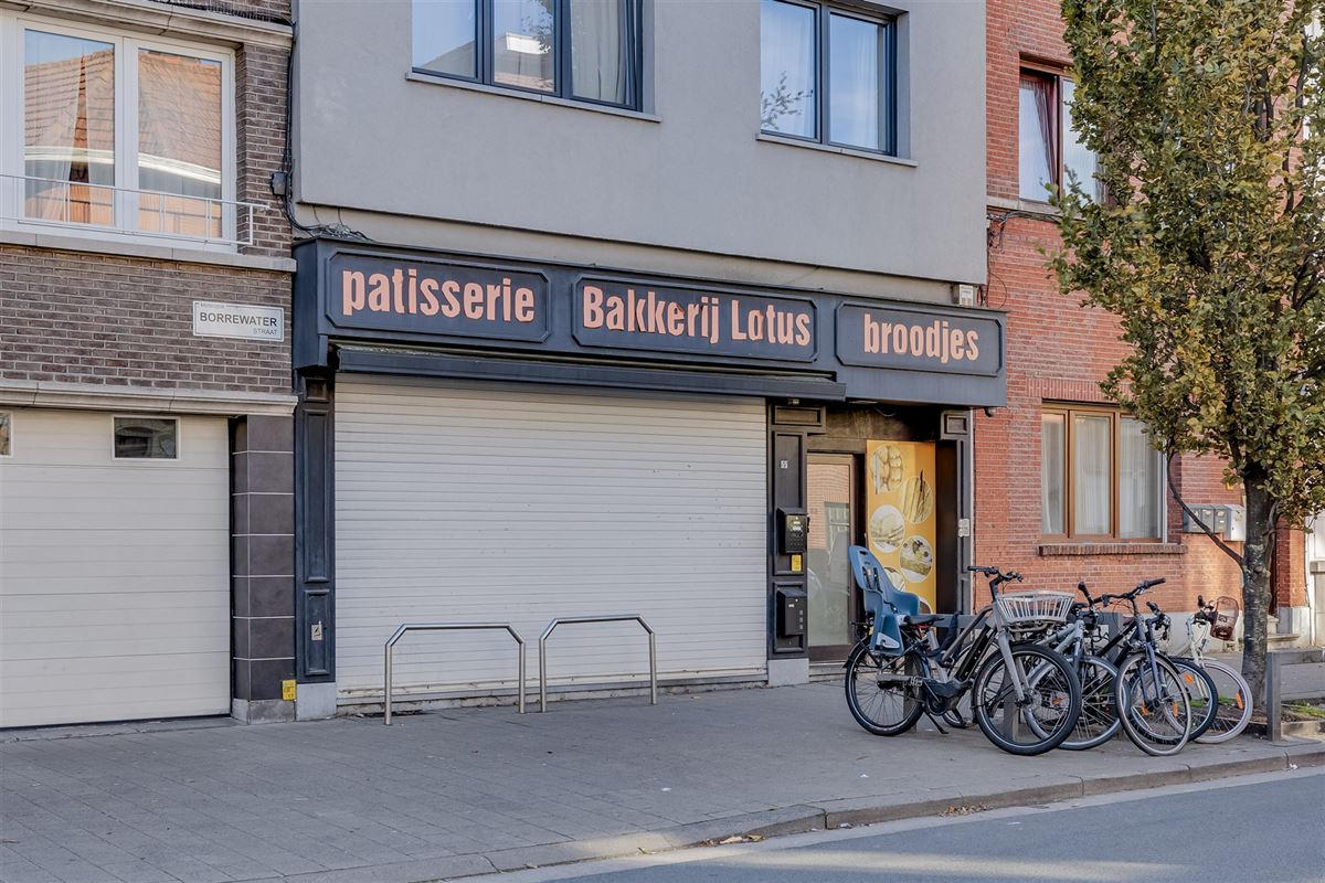 Handelsgelijkvloersca 180 m² met tuin van 70 m²