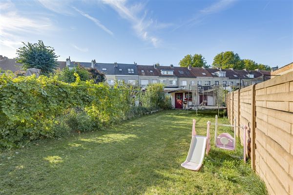 Instapklaar 1 slpk appt met tuin in Merksem!