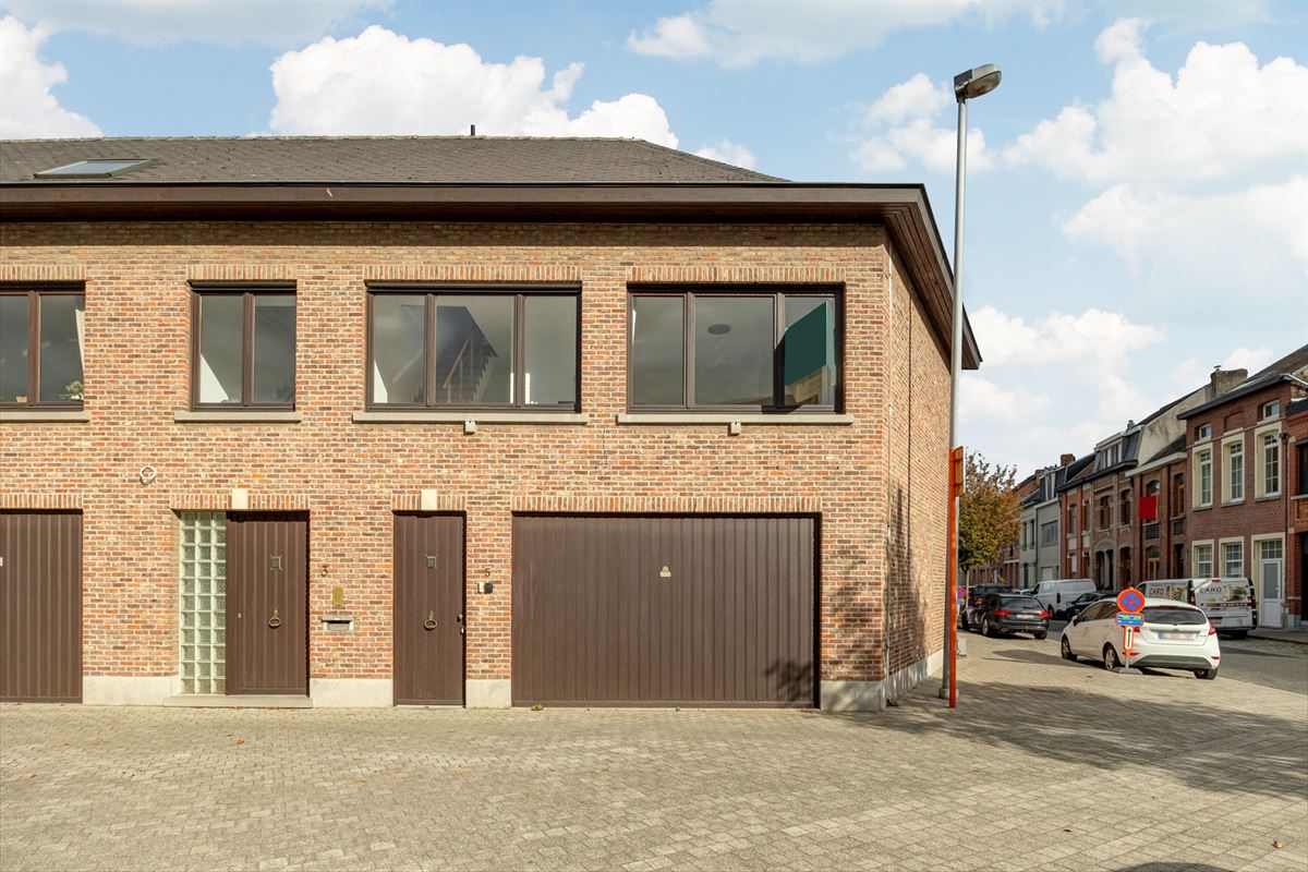 Gezinswoning woning met drie slaapkamers en tuin