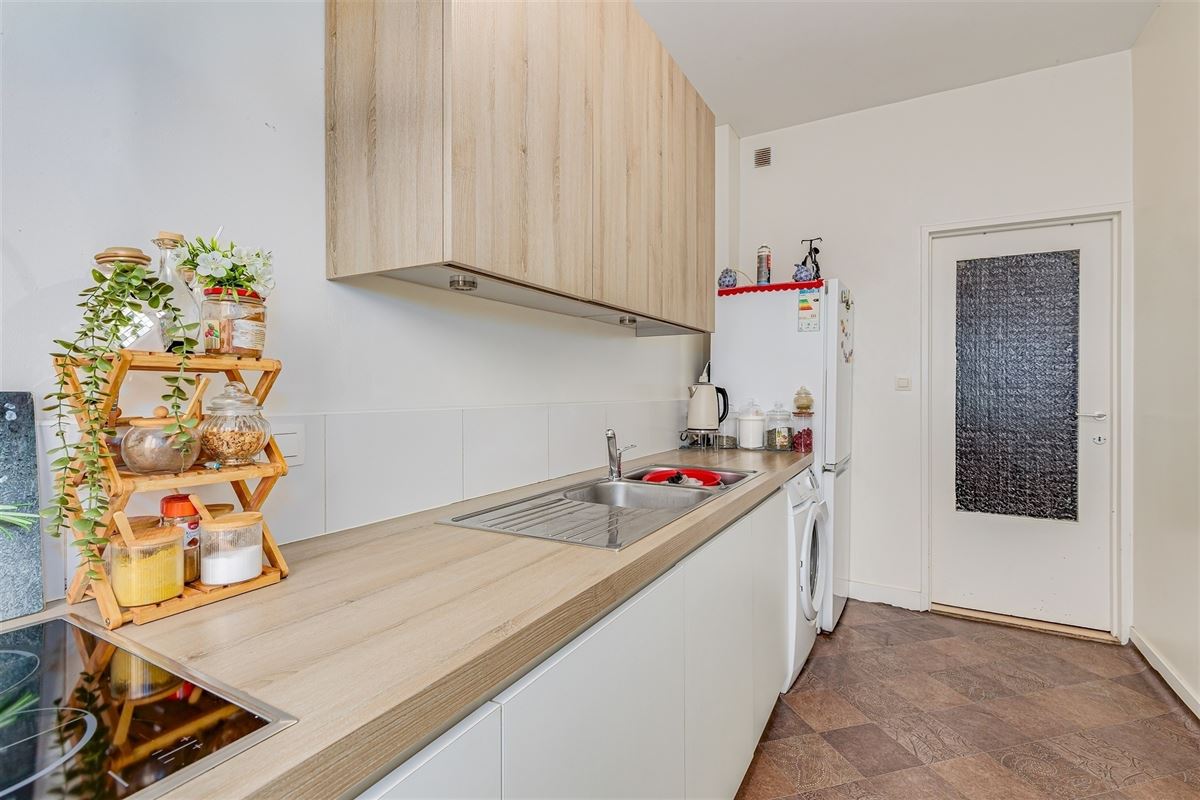 Vergund appartementsgebouw met 3 appt, handelsglvl en tuin in Merksem!