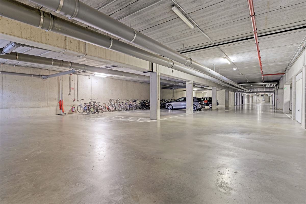 Instapklaar appartement met 2 terrassen