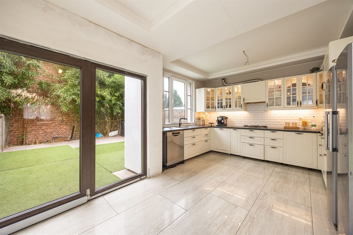 Ruime woning met 4 slpk en tuin in Wommelgem!