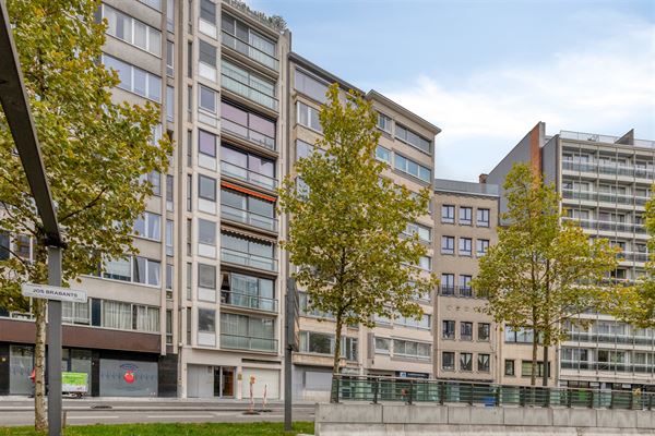 Appartement met 3 slaapkamers en terras in centrum Antwerpen