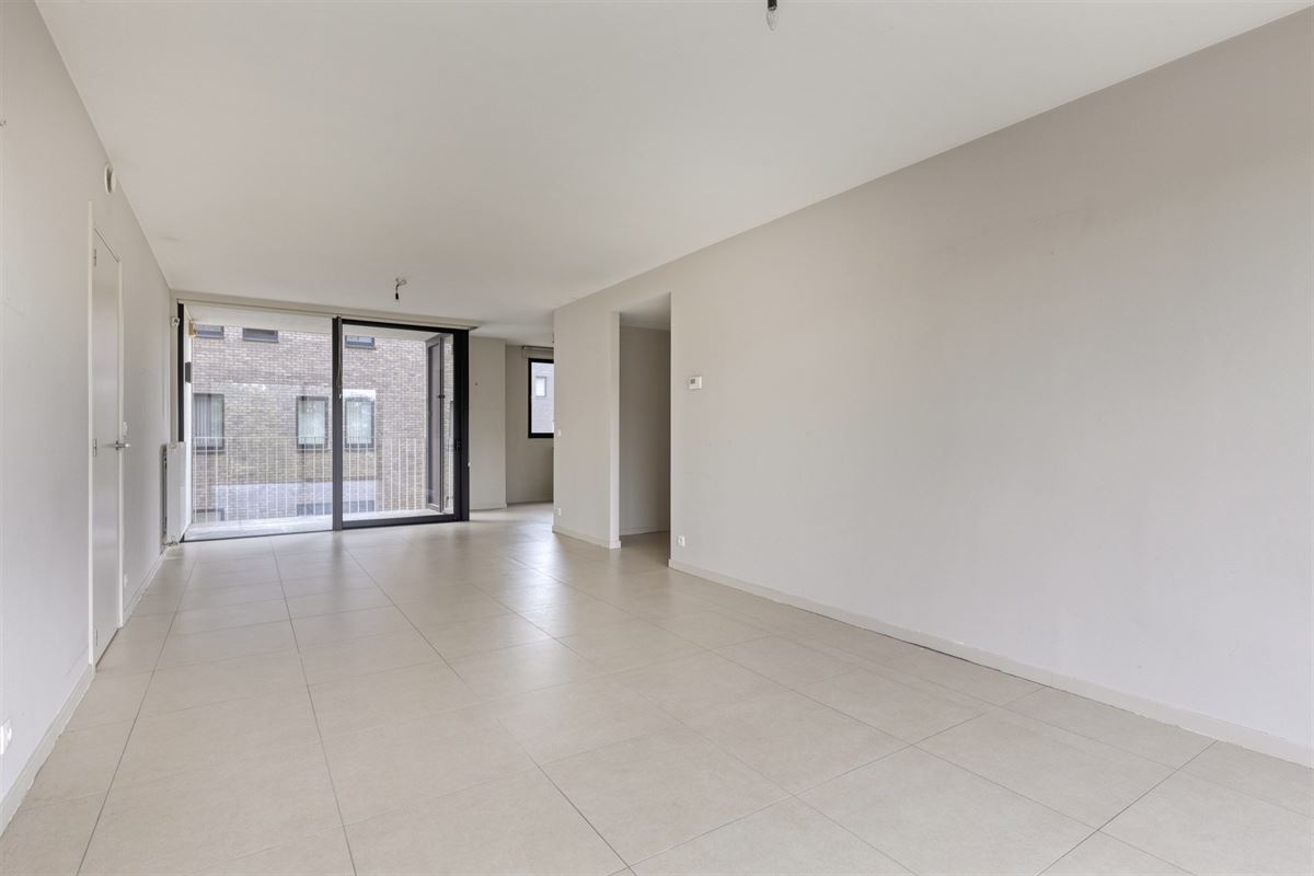Instapklaar appartement met 2 terrassen
