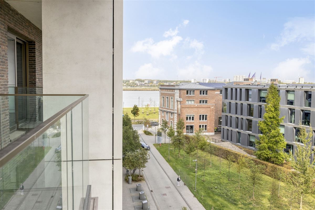 Lichtrijk appartement met 2 terrassen op het Nieuw Zuid in Antwerpen