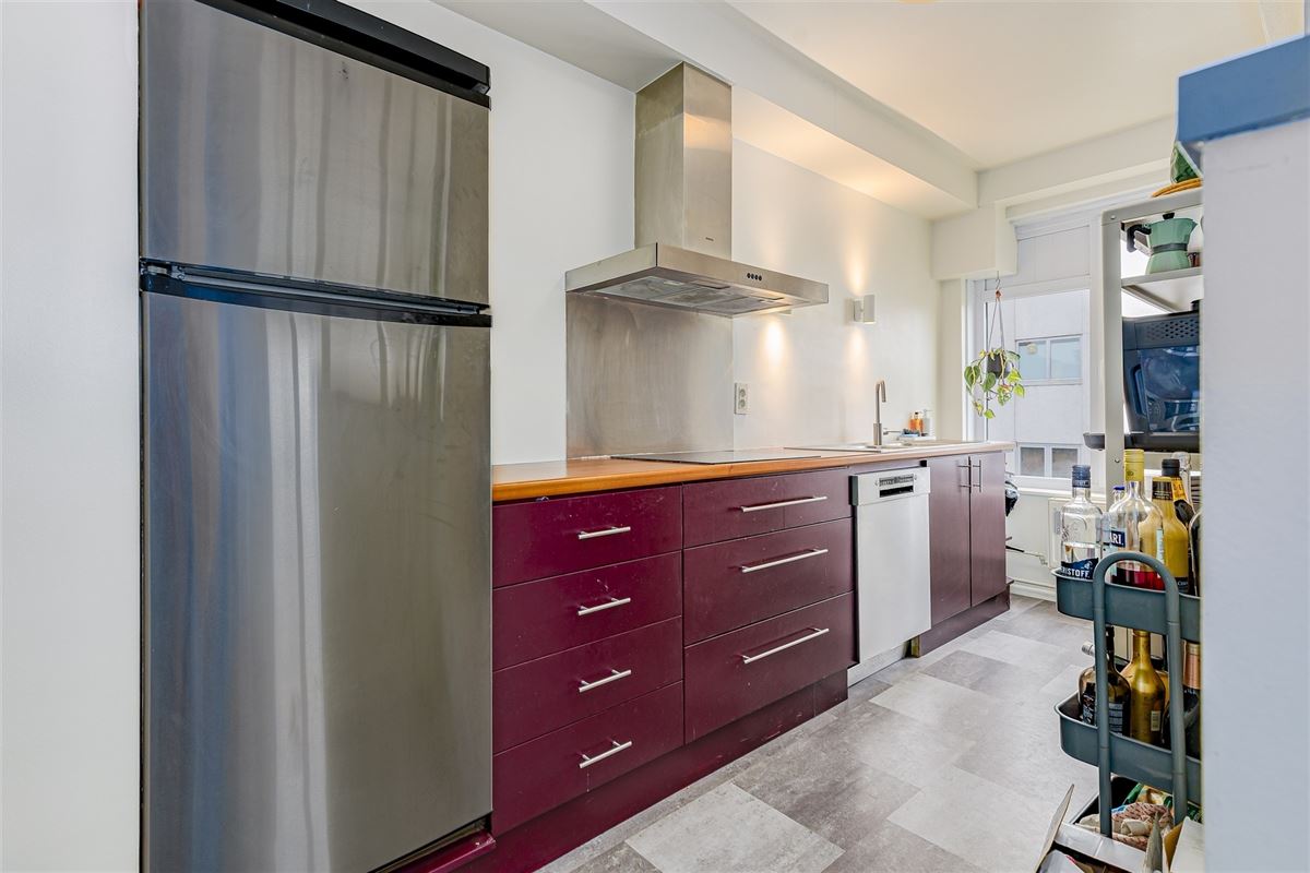 Instapklaar appt met zonovergoten living en 2 slk