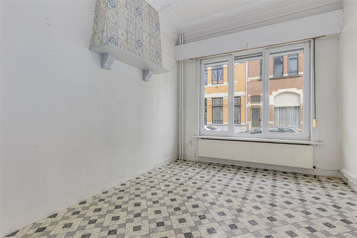 Charmante woning met enorm potentieel in hartje Berchem