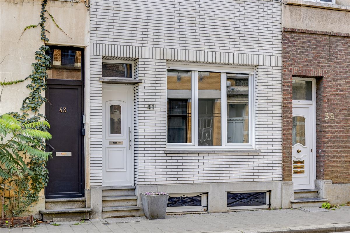 Charmante woning met enorm potentieel in hartje Berchem