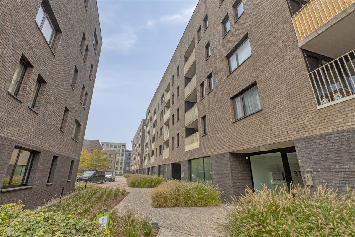Instapklaar appartement met 2 terrassen