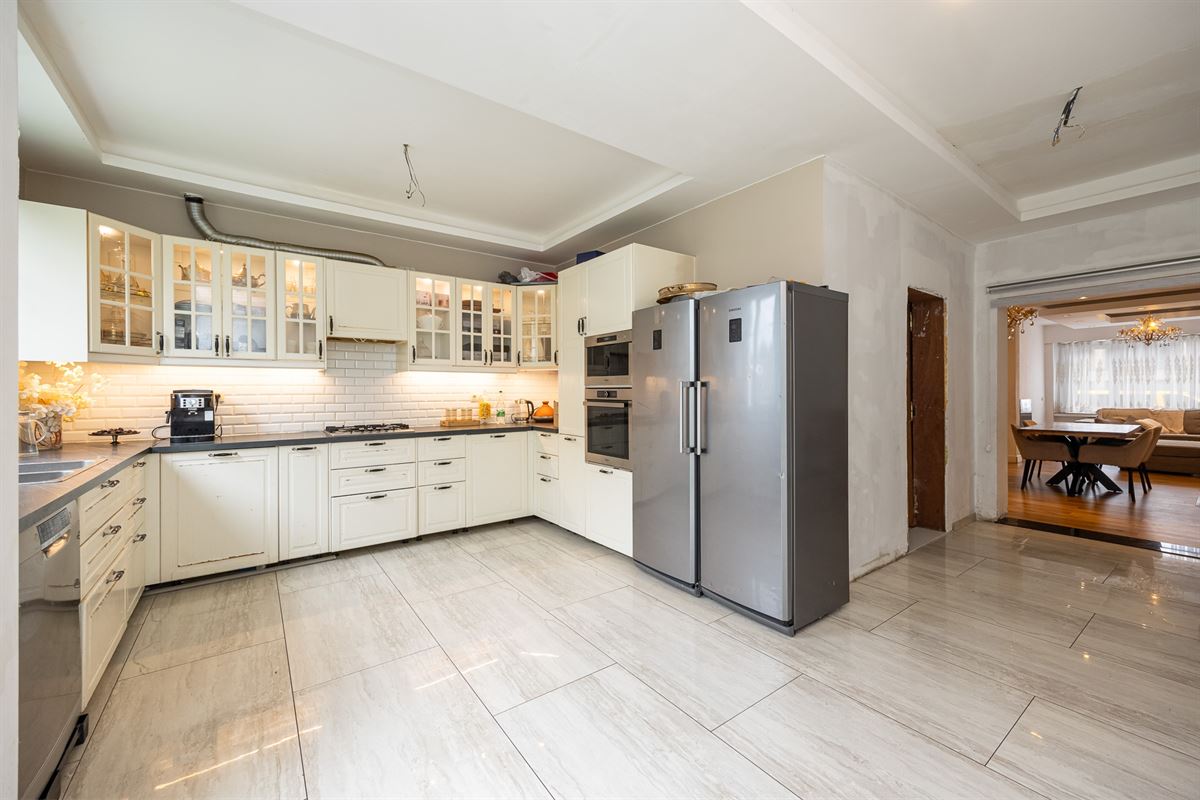 Ruime woning met 4 slpk en tuin in Wommelgem!