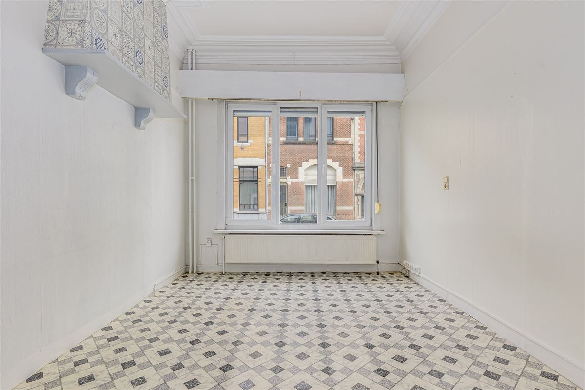 Charmante woning met enorm potentieel in hartje Berchem