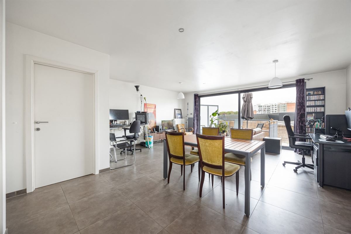 Modern appartement met terras en parking in Mechelen