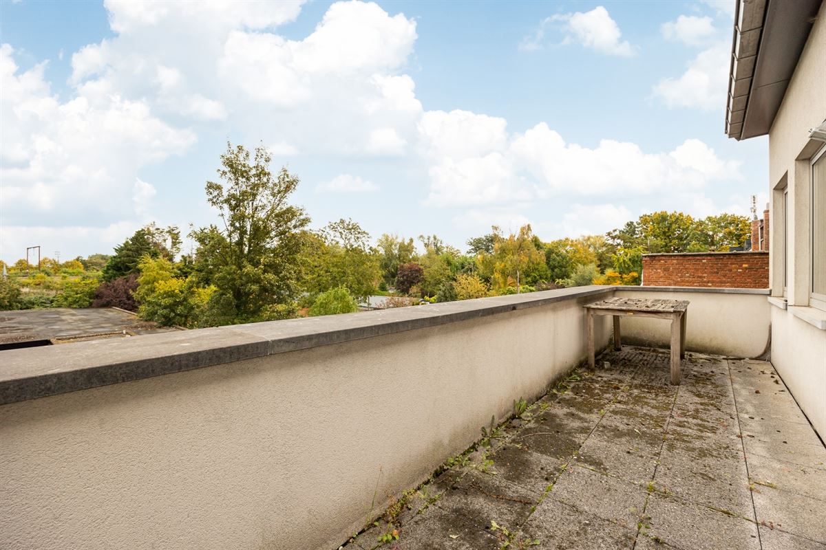 Lichtrijke duplex met 3 slaapkamers en 2 terrassen