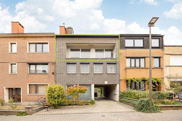 Lichtrijke duplex met 3 slaapkamers en 2 terrassen