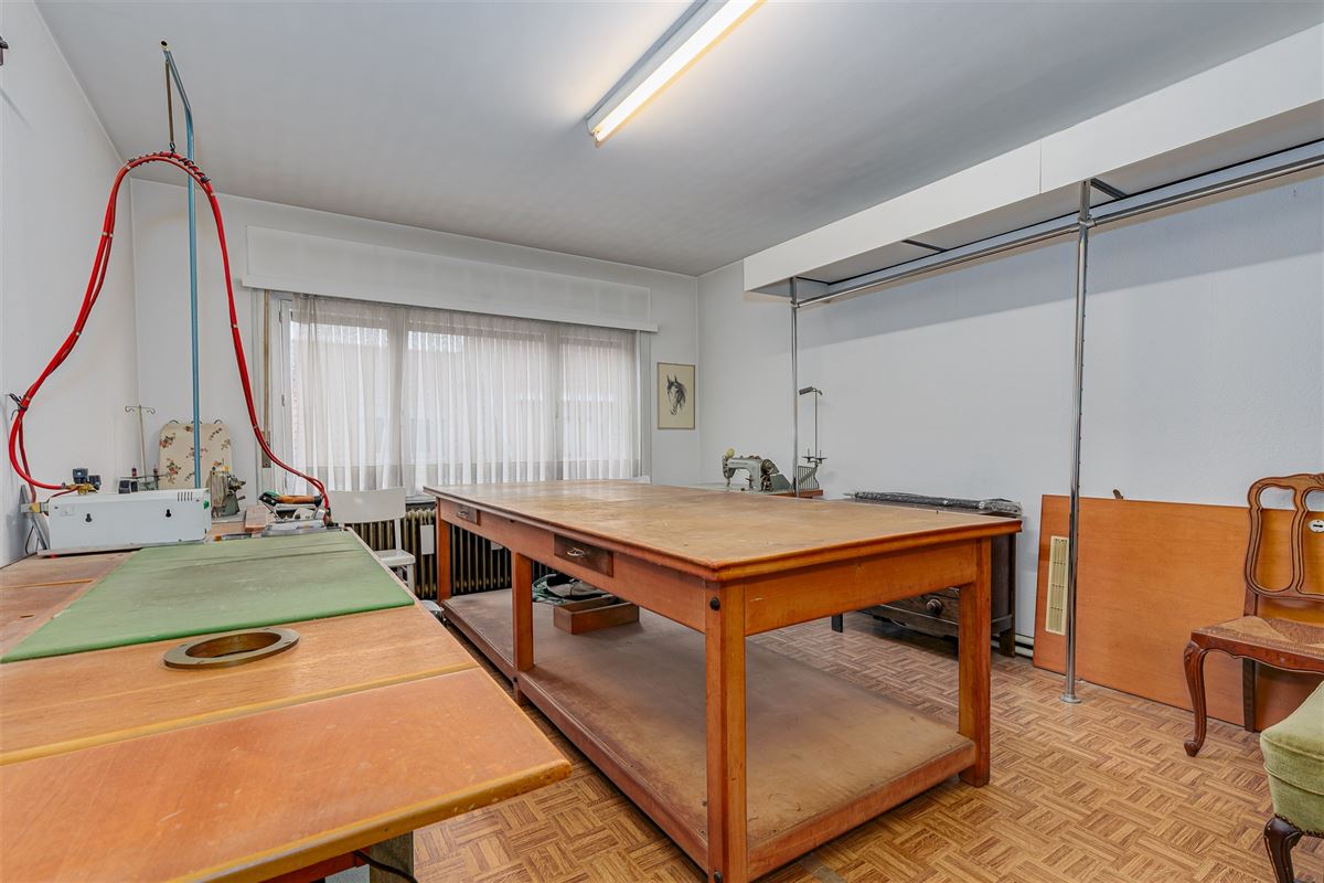 Op te frissen woning met 3 slk en tuin in Beerse