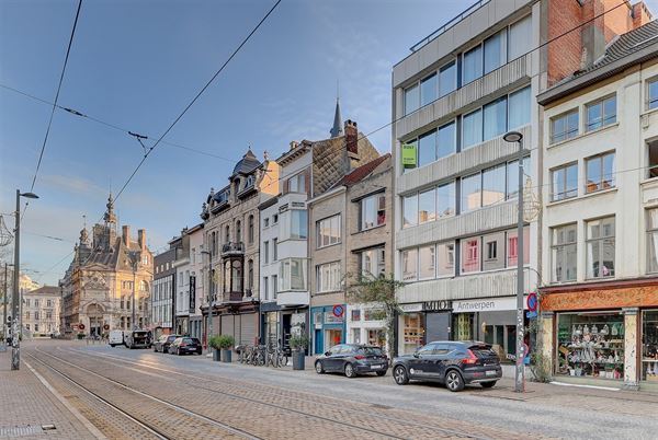 Luxueus gerenoveerd 1 slk appt aan het Mechelseplein