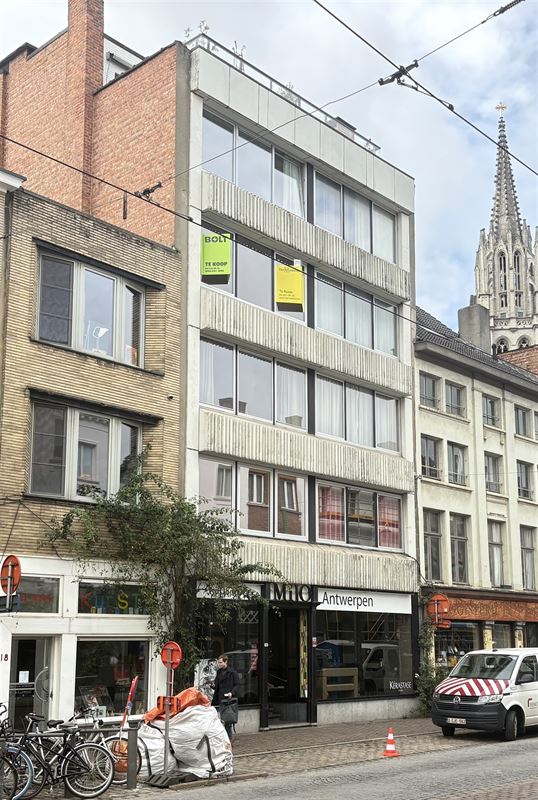 Luxueus gerenoveerd 1 slk appt aan het Mechelseplein