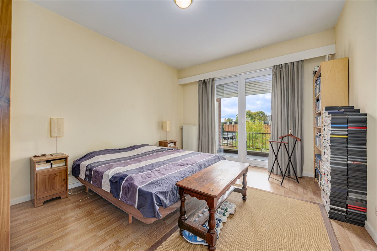 Gerenoveerd opbrengsteigendom met twee appartementen te koop