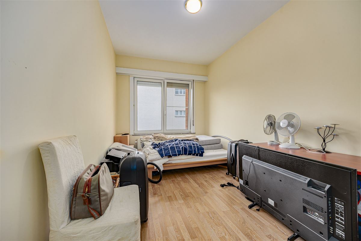 Gerenoveerd opbrengsteigendom met twee appartementen te koop