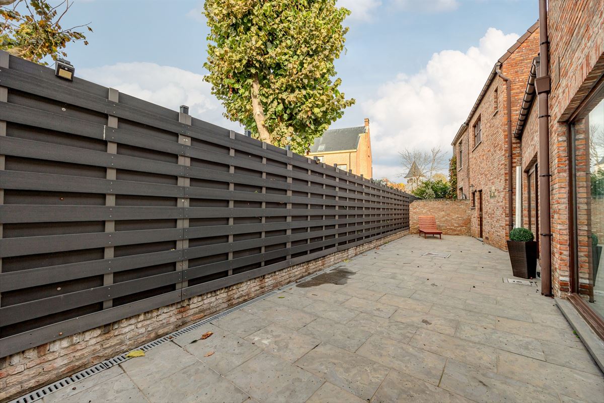 Ruime woonst, polyvalente ruimte, studio en garage