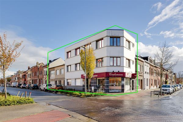 Uniek hoekperceel met handelshuis + garage + appt