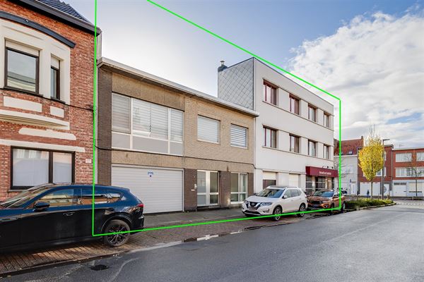 Uniek hoekperceel met handelshuis + garage + appt