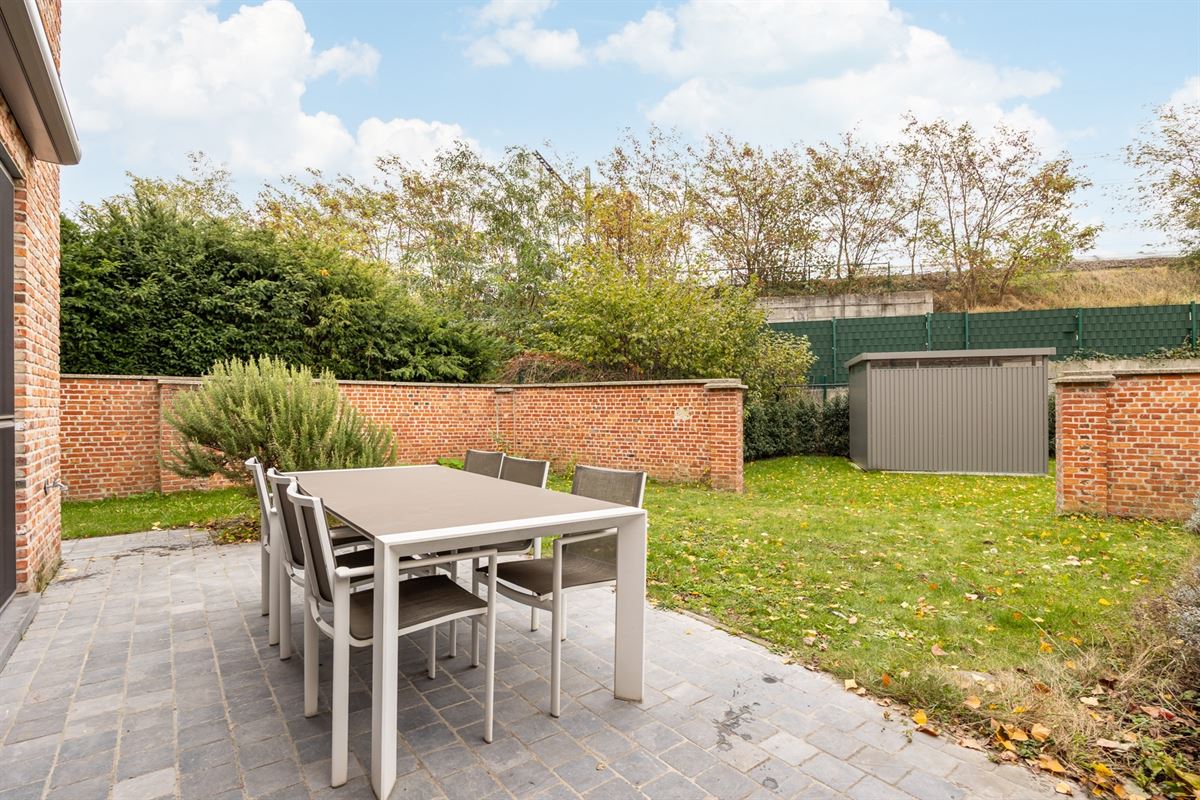 Halfopen energiezuinige woning met drie slaapkamers