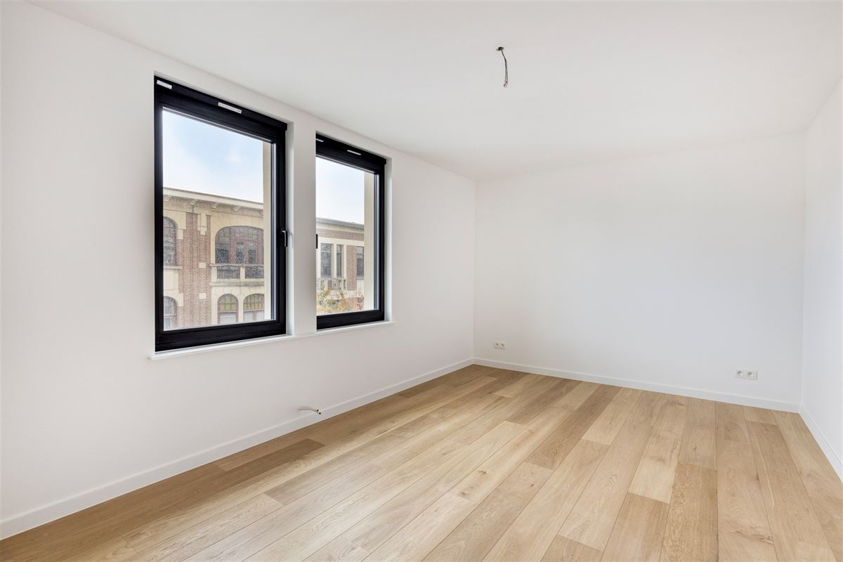 Prachtig gerenoveerd huis met tuin en 4 slaapkamers centrum Mortsel