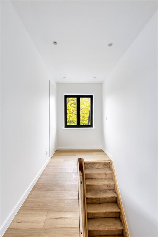 Prachtig gerenoveerd huis met tuin en 4 slaapkamers centrum Mortsel