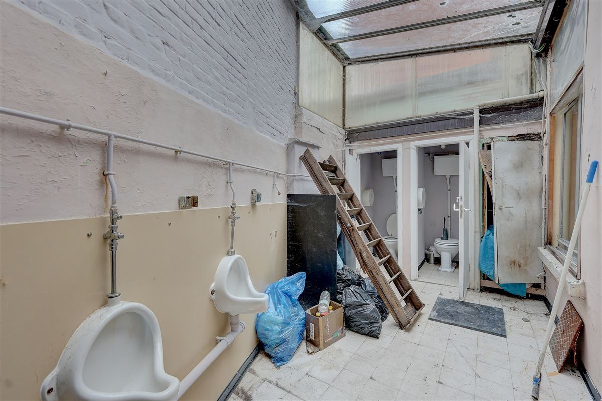 Te renoveren handelshuis op toplocatie