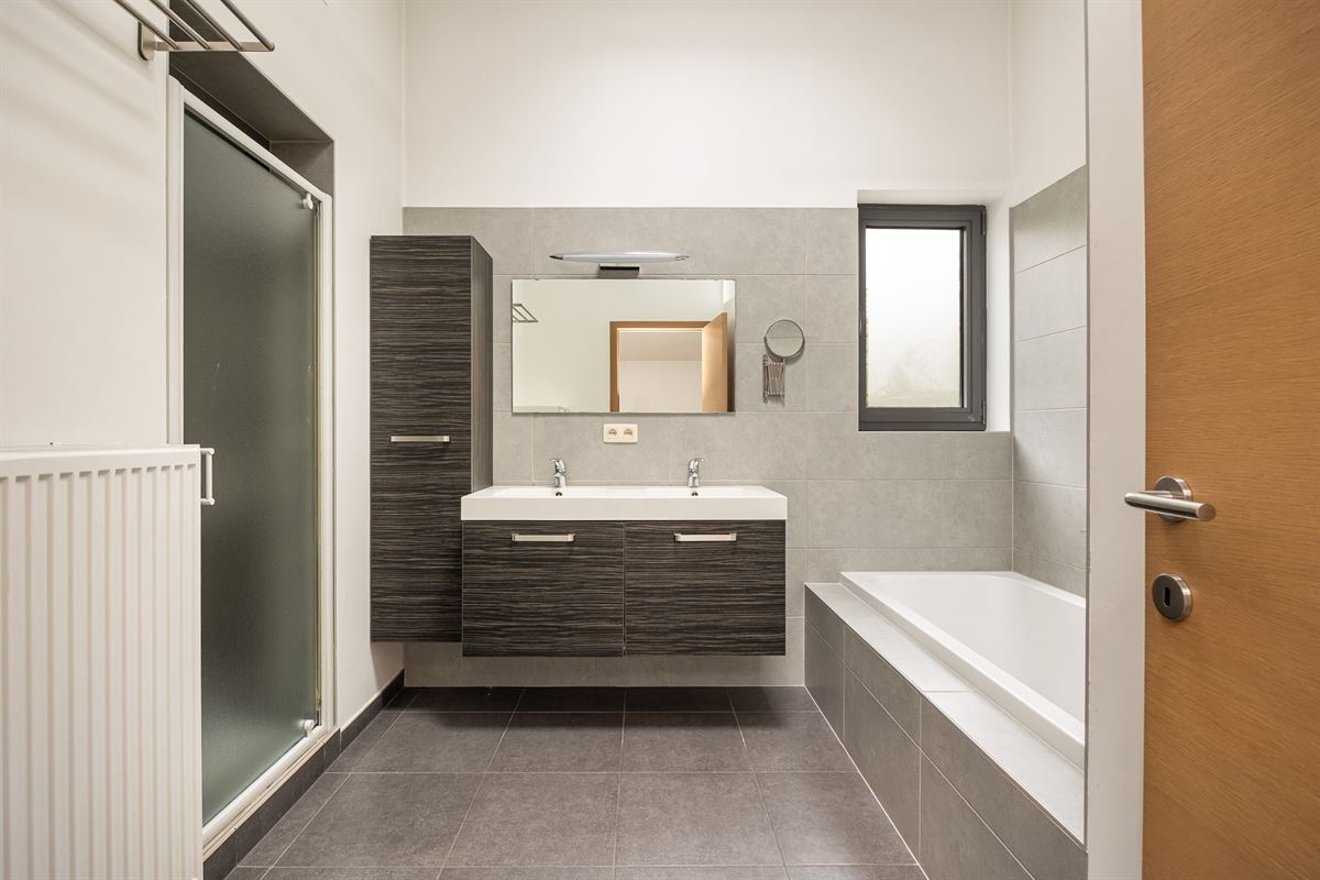 Halfopen energiezuinige woning met drie slaapkamers