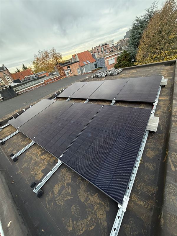Prachtig gerenoveerd huis met tuin en 4 slaapkamers centrum Mortsel