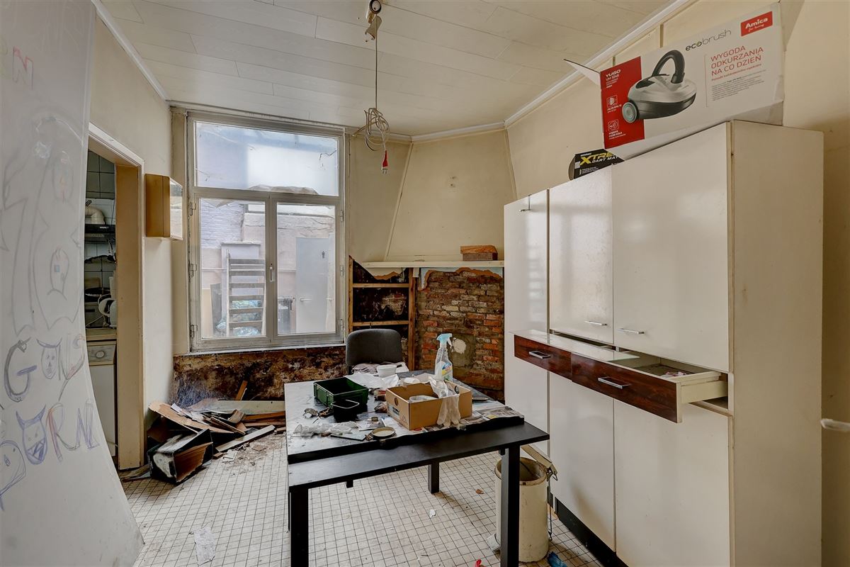 Te renoveren handelshuis op toplocatie