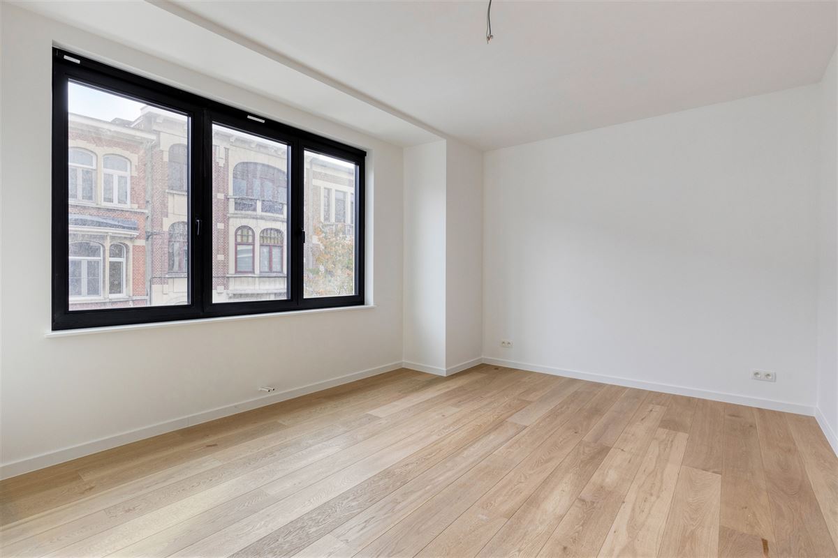 Prachtig gerenoveerd huis met tuin en 4 slaapkamers centrum Mortsel