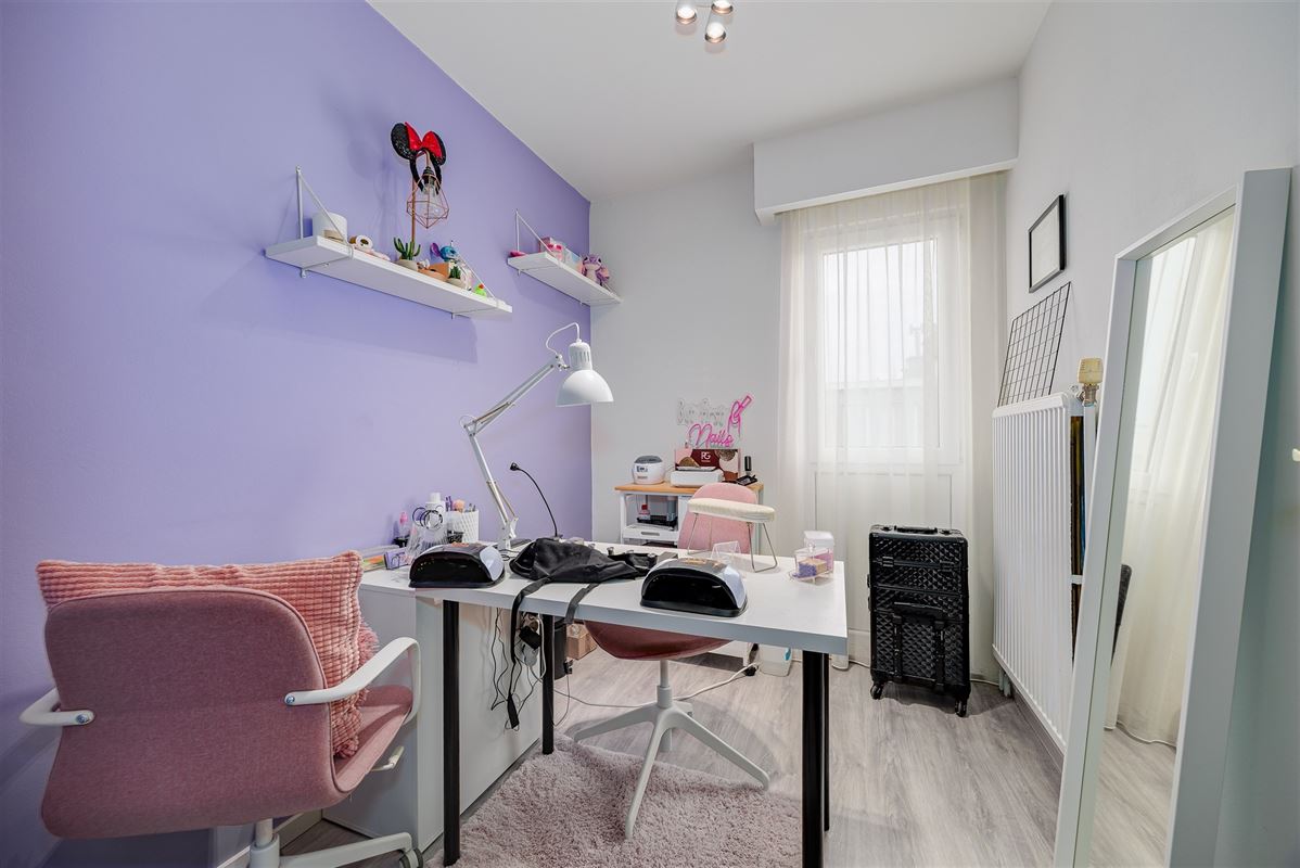 Vergund betonnen opbrengsteigendom met 3 appartementen + garagebox