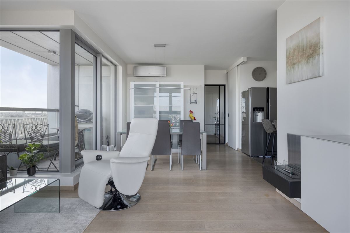 Instapklaar appartement met 2 slpks met terras in centrum Antwerpen