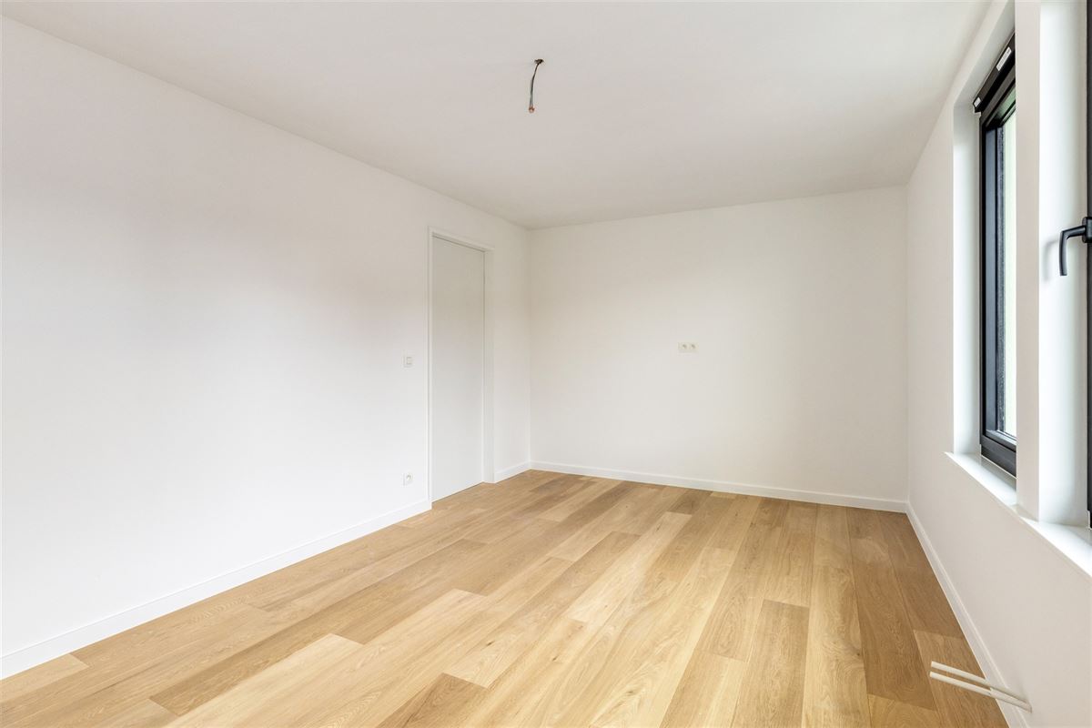 Prachtig gerenoveerd huis met tuin en 4 slaapkamers centrum Mortsel