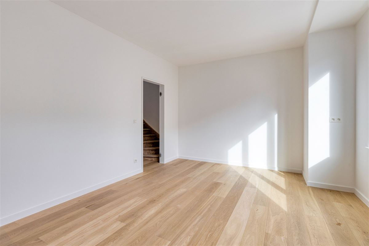 Prachtig gerenoveerd huis met tuin en 4 slaapkamers centrum Mortsel