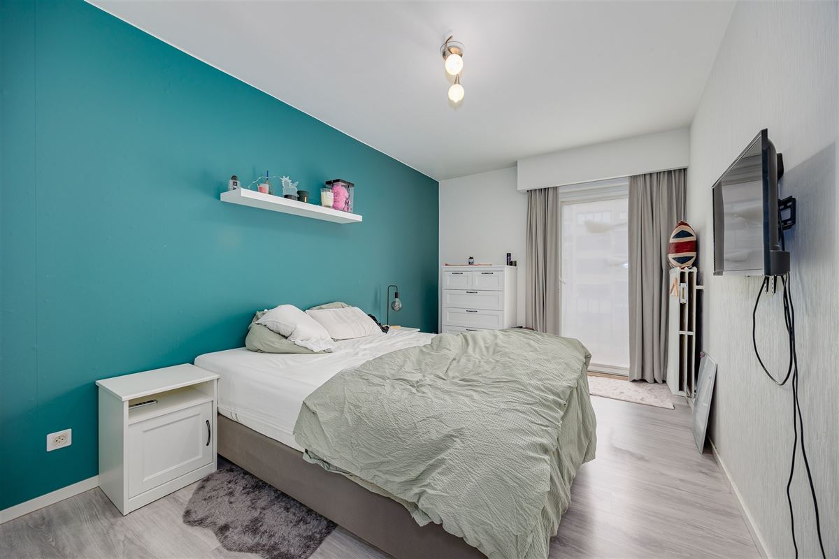 Vergund betonnen opbrengsteigendom met 3 appartementen + garagebox