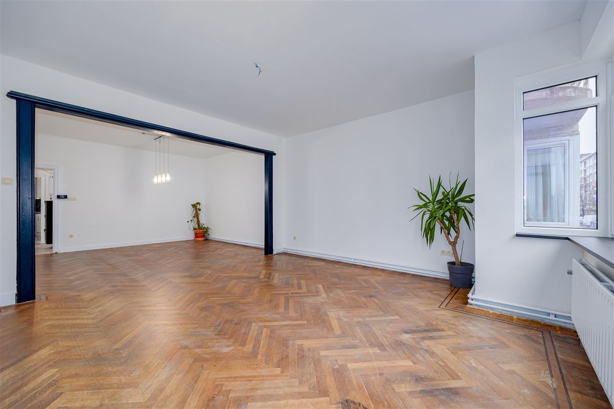 Zeer ruim en licht 3 slk appt met terras