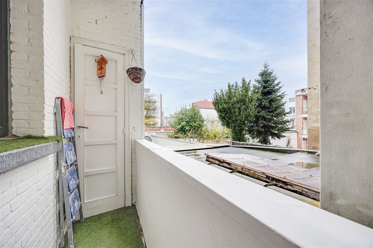 Zeer ruim en licht 3 slk appt met terras