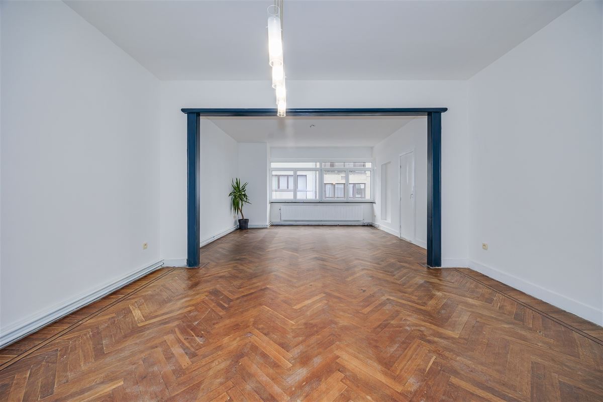 Zeer ruim en licht 3 slk appt met terras