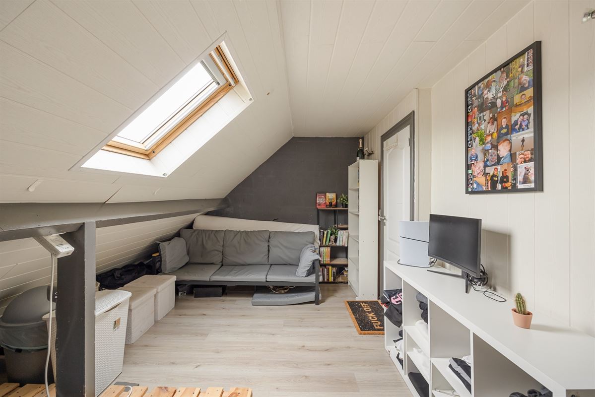 Woning met 4 slaapkamers op rustige ligging