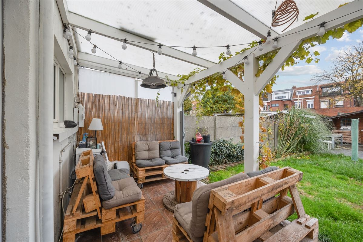 Woning met 4 slaapkamers op rustige ligging