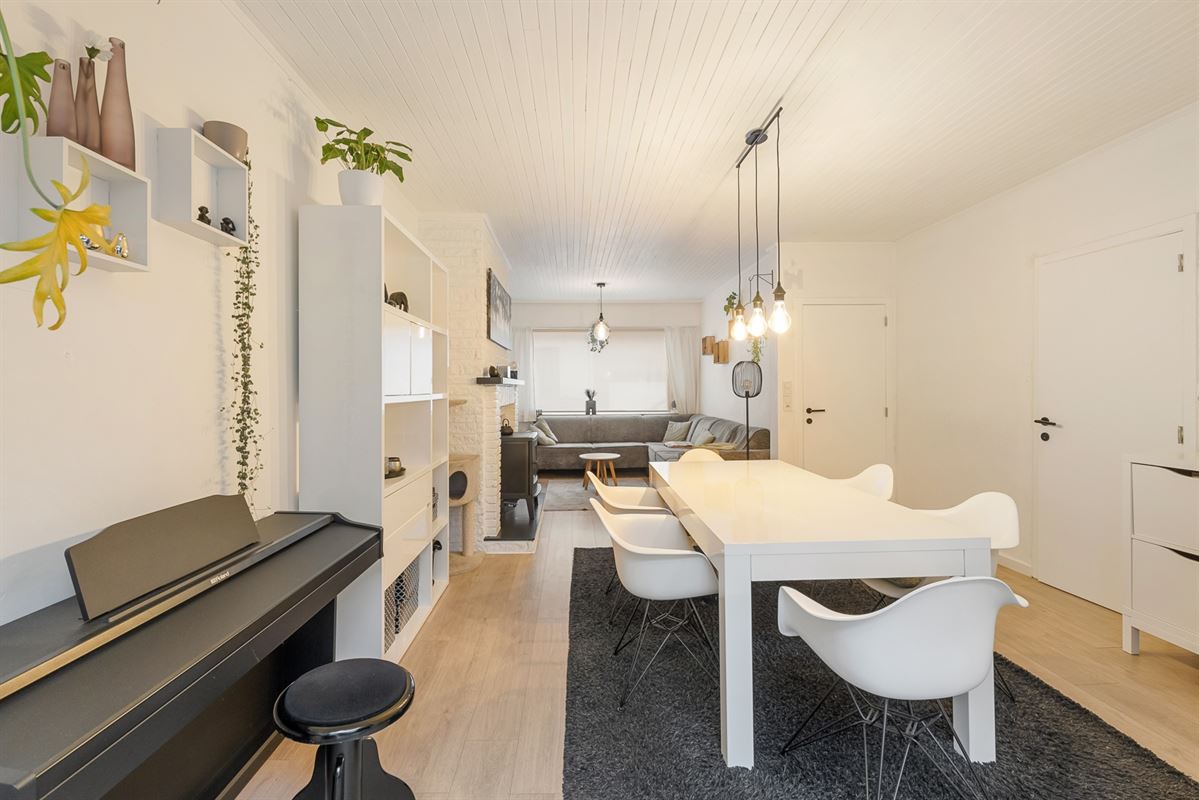 Woning met 4 slaapkamers op rustige ligging